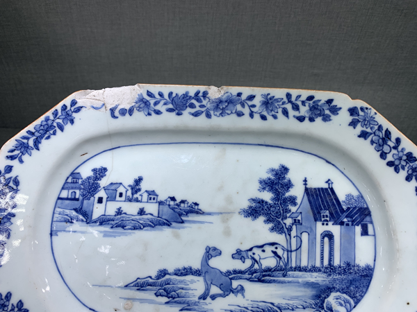 古玩陶瓷乾隆青花獵犬紋八方長盤一件拍賣,當前價格888元