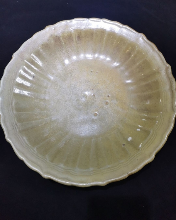 古玩陶瓷元龍泉窯花口盤拍賣,當前價格29800元