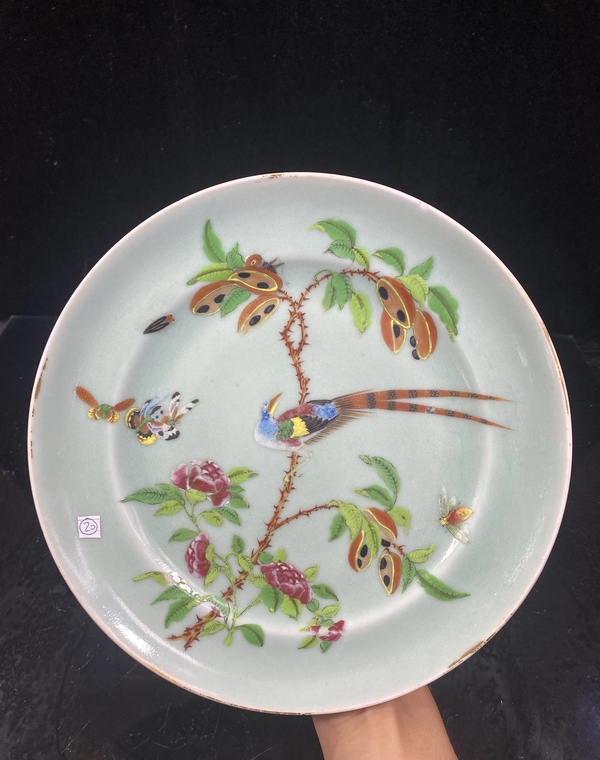 古玩陶瓷豆青釉廣彩花鳥紋折沿盤拍賣,當前價格4500元