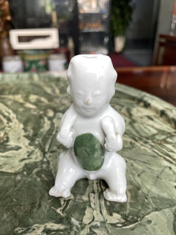 古玩陶瓷清代中晚期綠彩孩童擺件拍賣,當前價格888元