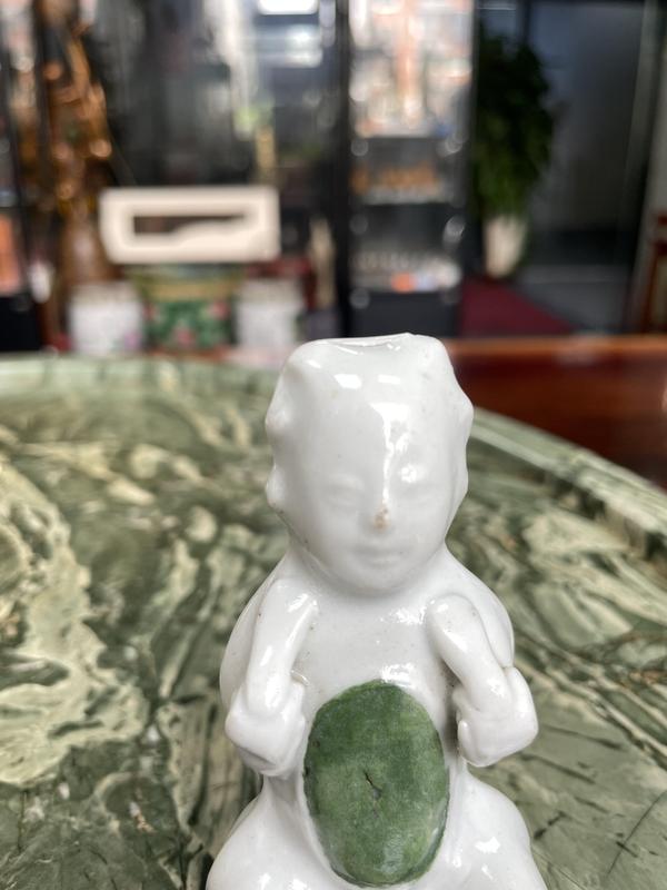 古玩陶瓷清代中晚期綠彩孩童擺件拍賣,當前價格888元