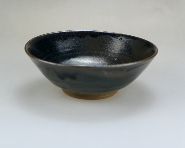 古玩陶瓷【實(shí)物保真】明代.窯變黑釉斗笠碗拍賣,當(dāng)前價(jià)格999元