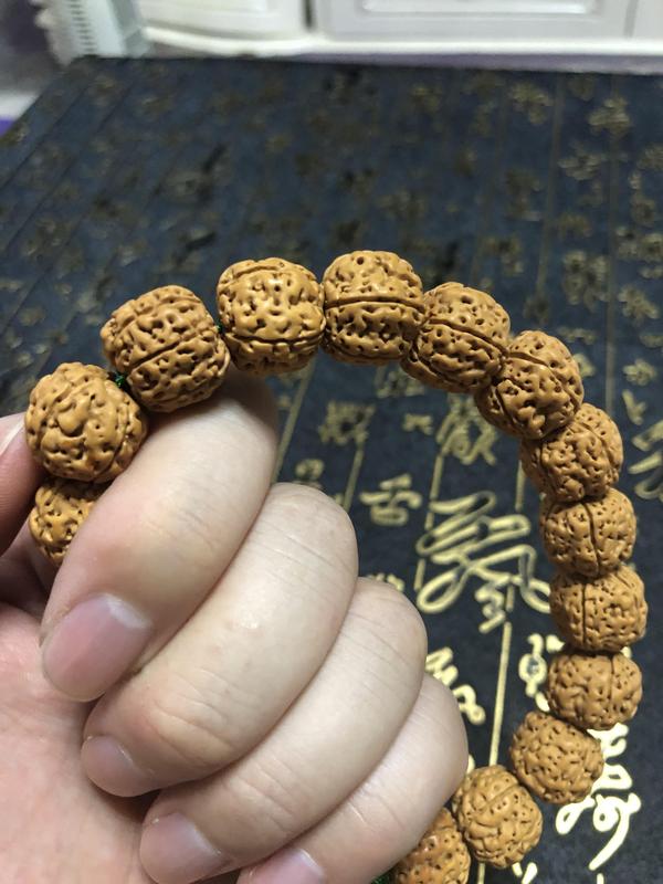 古玩玉器精品天然金剛菩提手持拍賣(mài)，當(dāng)前價(jià)格888元