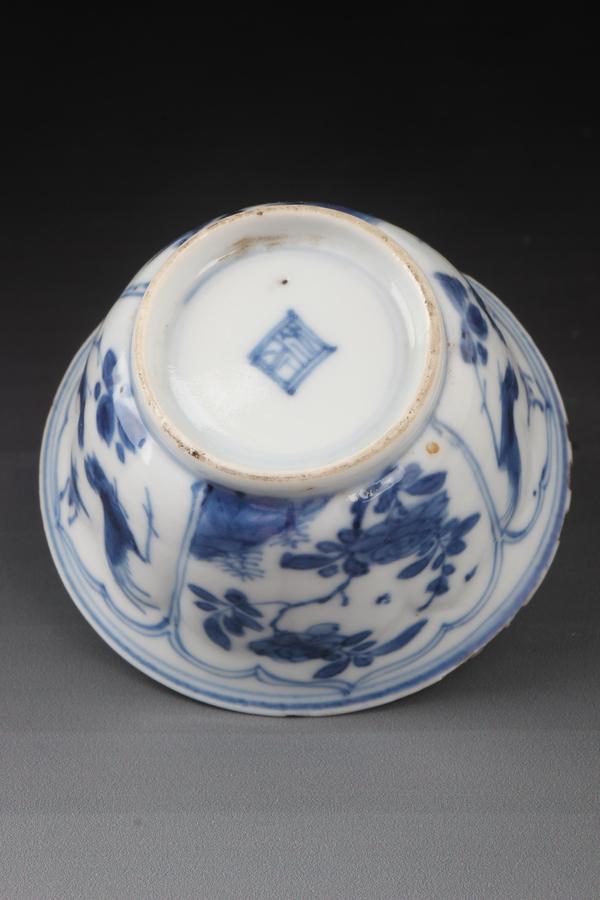 古玩陶瓷【8600】清康熙 青花花卉斗雞圖模印蓮瓣杯拍賣,當(dāng)前價格3980元