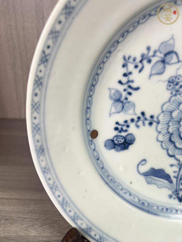 古玩陶瓷清早·青花花卉紋盤真品鑒賞圖