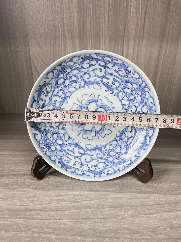 古玩陶瓷清嘉慶 精品青花淡描纏枝蓮紋盤(官窯紋飾)拍賣,當前價格1800元