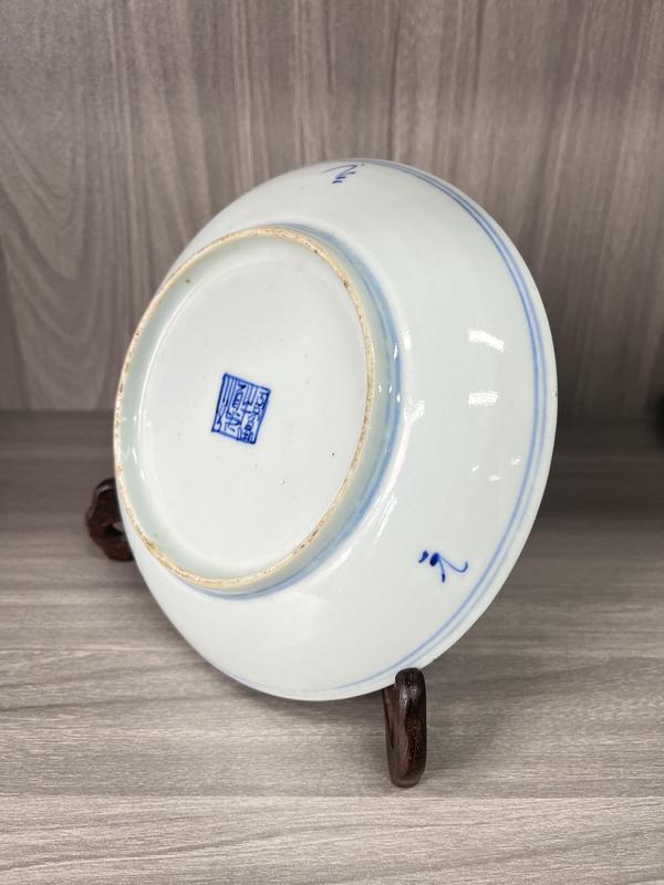 古玩陶瓷清嘉慶 精品青花淡描纏枝蓮紋盤(官窯紋飾)拍賣,當前價格1800元