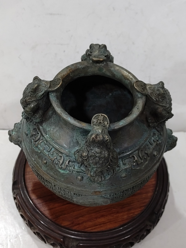 古玩雜項銅金蟾聚寶罐拍賣,當前價格888元