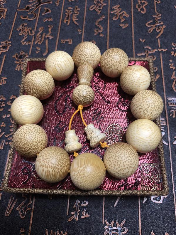 古玩轉(zhuǎn)賣精品天然金絲竹手串拍賣，當前價格298元