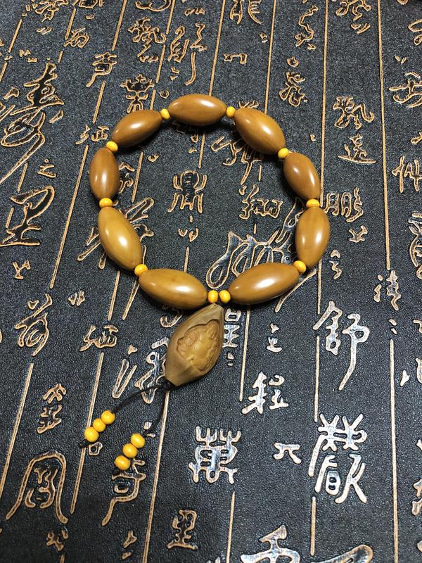 古玩玉器精品天然橄欖核雕手串拍賣,當前價格88元