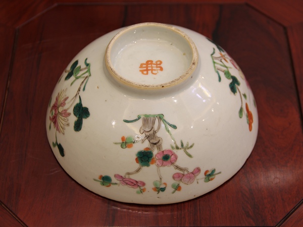 古玩陶瓷清晚期?粉彩四季花卉紋大碗拍賣,當前價格568元