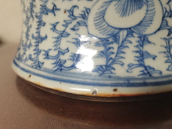 古玩陶瓷清中期青花纏枝囍字將軍罐拍賣,當(dāng)前價格7000元