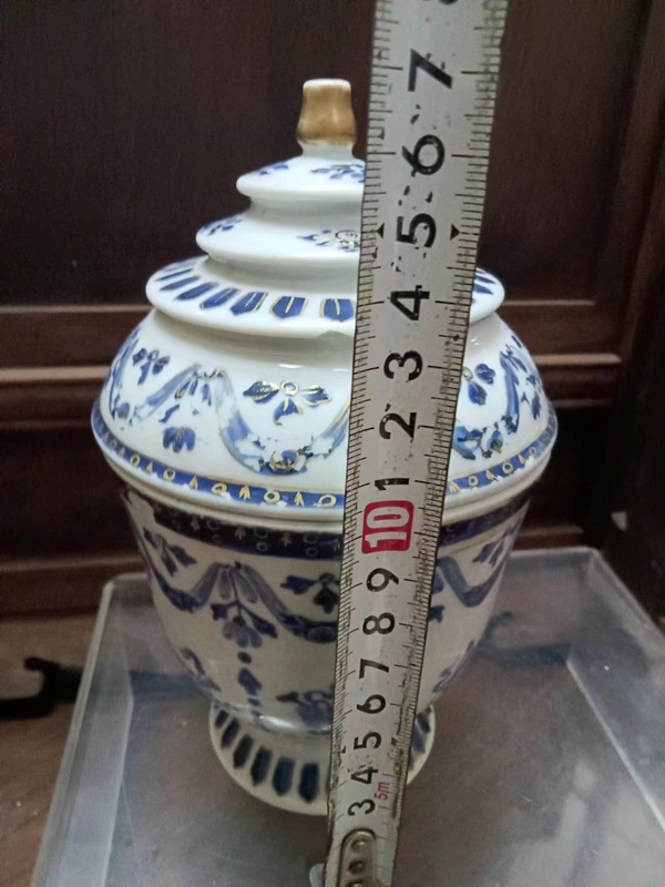 古玩陶瓷乾隆藍料彩描金八寶紋蓋杯拍賣，當(dāng)前價格5000元