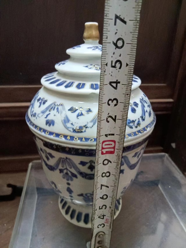 古玩陶瓷乾隆藍料彩描金八寶紋蓋杯拍賣,當前價格5500元