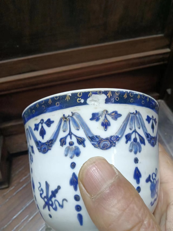 古玩陶瓷乾隆藍料彩描金八寶紋蓋杯拍賣,當前價格5500元
