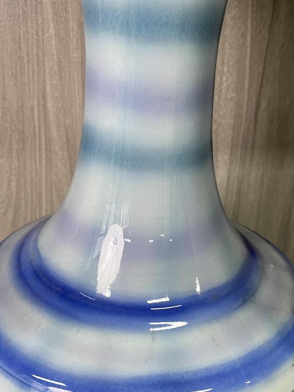 古玩陶瓷青花加彩刻繪花卉紋賞瓶拍賣,當(dāng)前價(jià)格600元