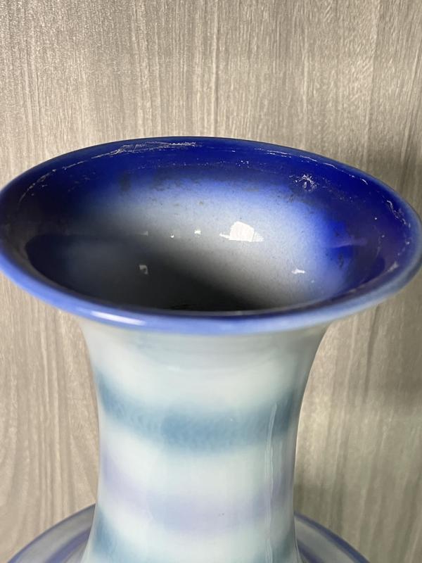 古玩陶瓷青花加彩刻繪花卉紋賞瓶拍賣,當(dāng)前價(jià)格600元