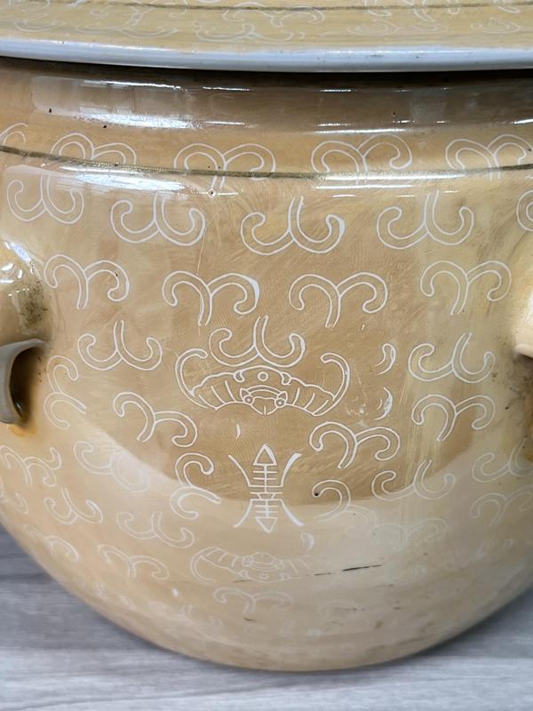 古玩陶瓷黃地粉彩龍鳳紋粥罐拍賣,當(dāng)前價(jià)格380元