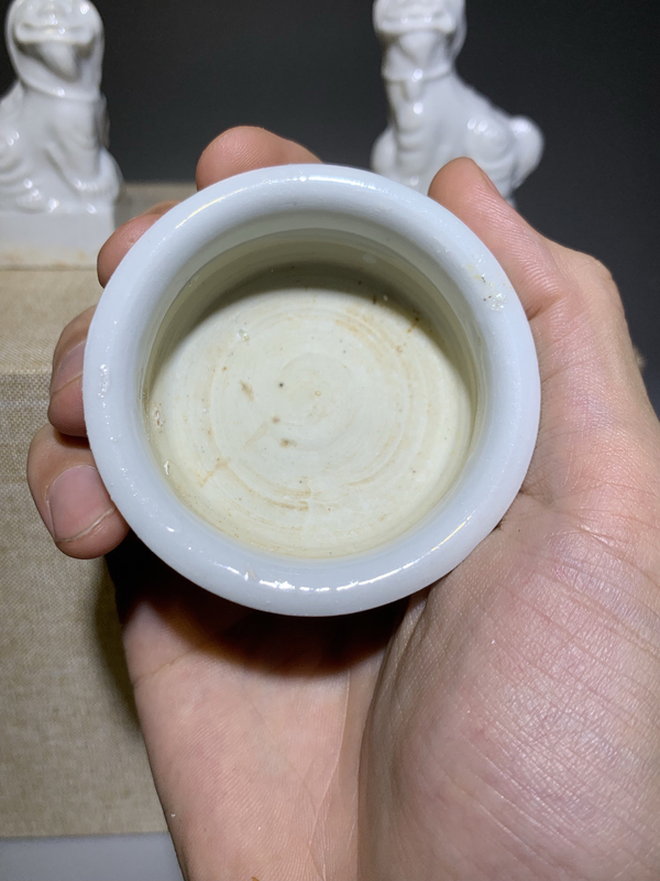 古玩陶瓷白釉香爐獅子香插三貢拍賣,當前價格0元