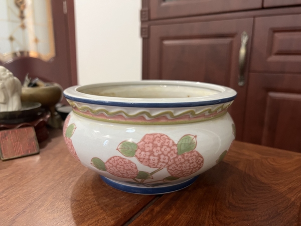 古玩陶瓷彩繪花卉紋香爐拍賣,當(dāng)前價(jià)格199元