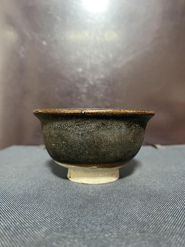 古玩陶瓷宋元吉州窯醬釉撇口杯拍賣,當(dāng)前價(jià)格1280元
