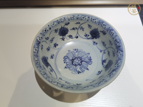 古玩陶瓷青花纏枝大碗真品鑒賞圖