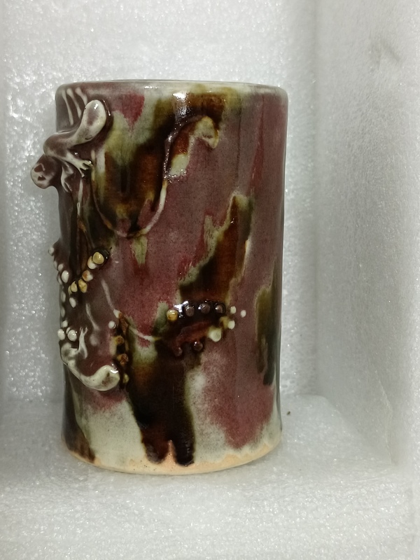 古玩陶瓷清中三陽開泰品種松鼠葡萄紋筆筒拍賣,當前價格4600元