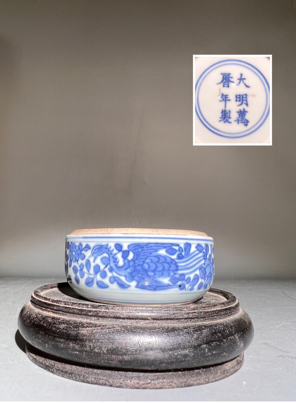 古玩陶瓷(收藏級)青花鳳穿花紋粉盒底拍賣,當前價格4888元