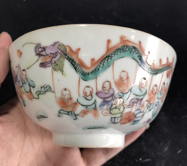 古玩陶瓷粉彩百子鬧春紋晚拍賣,當前價格5000元