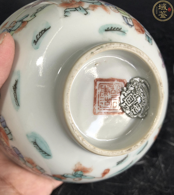 古玩陶瓷粉彩百子鬧春紋晚拍賣,當前價格5000元
