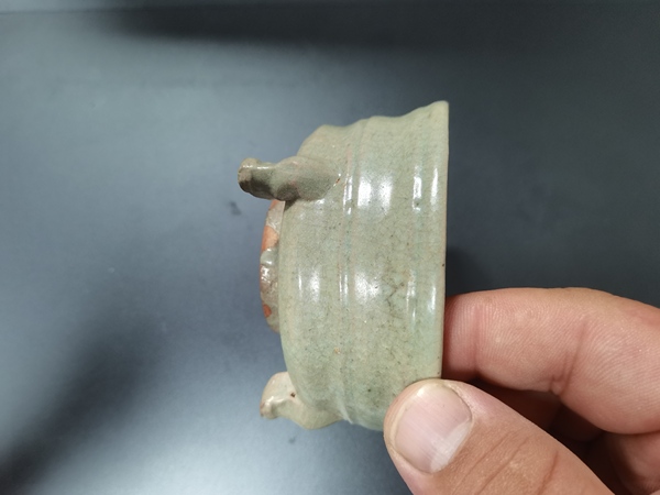 古玩陶瓷明代龍泉三足爐拍賣,當前價格4000元