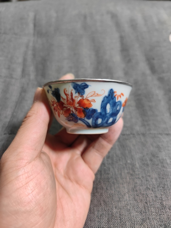 古玩陶瓷清康熙?青花礬紅紋花卉杯拍賣,當前價格2300元