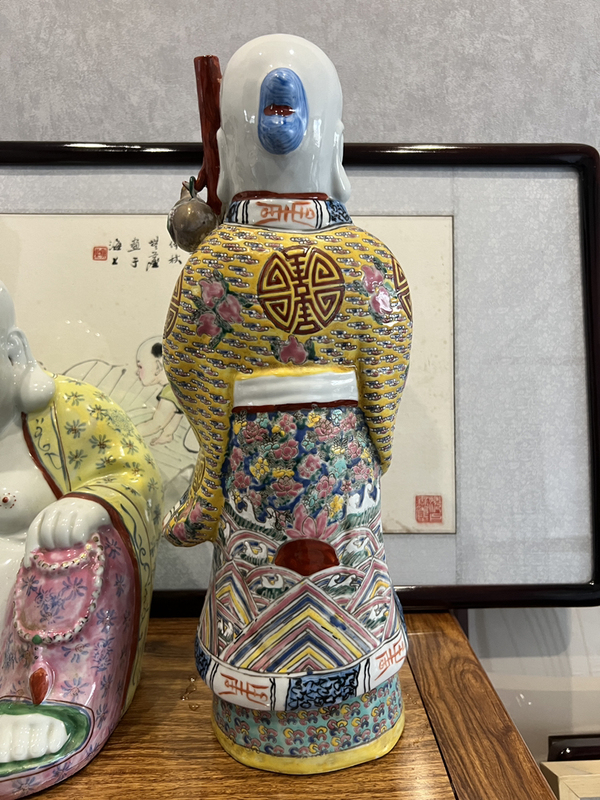 古玩陶瓷粉彩塑像拍賣,當前價格40000元