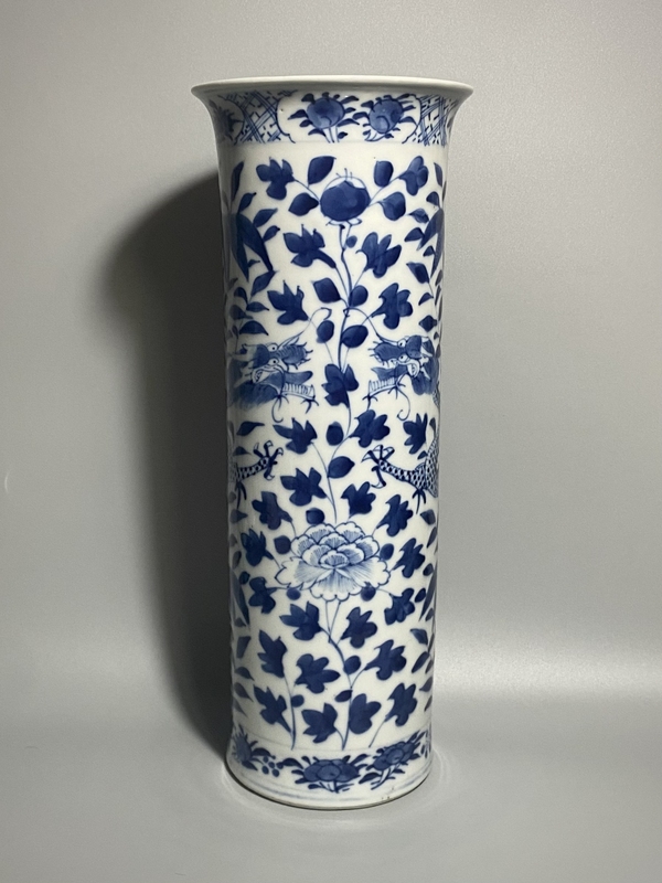 古玩陶瓷青花龍穿牡丹花卉紋花觚箭筒瓶拍賣(mài),當(dāng)前價(jià)格5880元