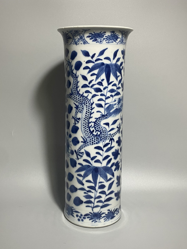 古玩陶瓷青花龍穿牡丹花卉紋花觚箭筒瓶拍賣(mài),當(dāng)前價(jià)格5880元