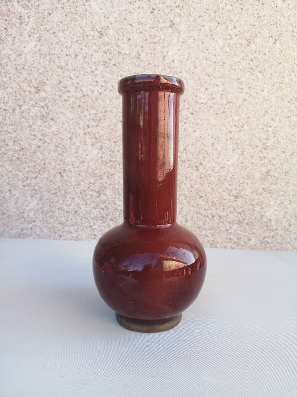 古玩陶瓷紅釉瓶拍賣,當(dāng)前價(jià)格450元