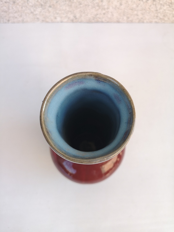 古玩陶瓷紅釉瓶拍賣,當(dāng)前價(jià)格450元