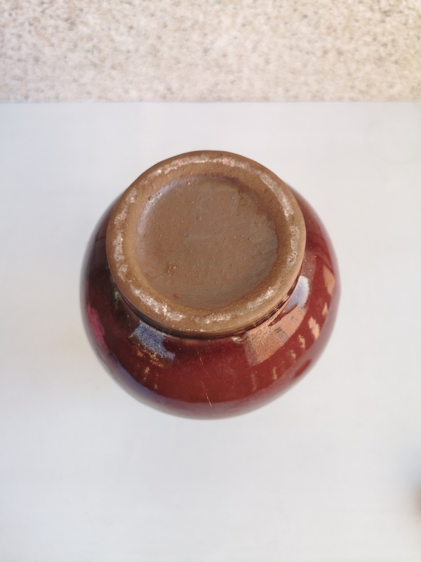 古玩陶瓷紅釉瓶拍賣,當(dāng)前價(jià)格450元