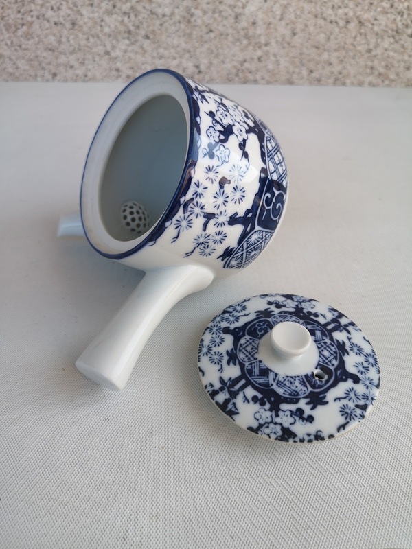 古玩陶瓷松竹梅 青花側把壺拍賣,當前價格260元