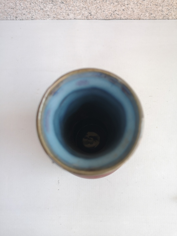 古玩陶瓷紅釉瓶拍賣,當(dāng)前價(jià)格450元