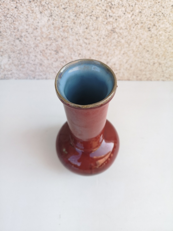 古玩陶瓷紅釉瓶拍賣,當(dāng)前價(jià)格450元