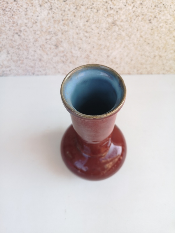 古玩陶瓷紅釉瓶拍賣,當(dāng)前價(jià)格450元