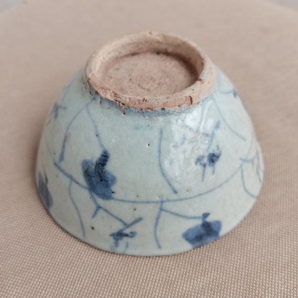 古玩陶瓷青花靈芝紋碗拍賣,當前價格0元