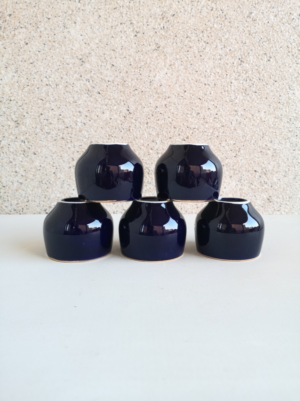 古玩陶瓷藍(lán)釉描金山水紋杯拍賣,當(dāng)前價(jià)格298元