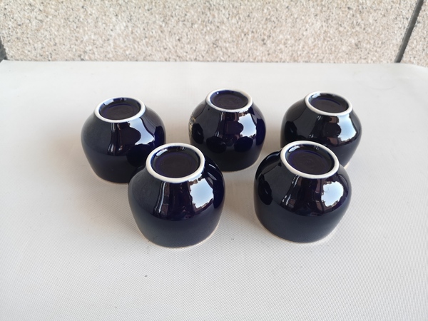 古玩陶瓷藍(lán)釉描金山水紋杯拍賣,當(dāng)前價(jià)格298元