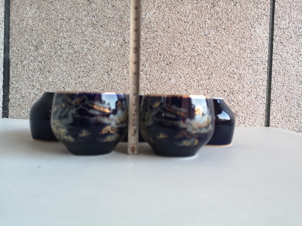 古玩陶瓷藍(lán)釉描金山水紋杯拍賣,當(dāng)前價(jià)格298元