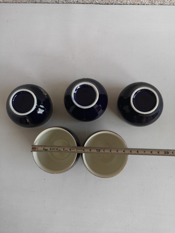 古玩陶瓷藍(lán)釉描金山水紋杯拍賣,當(dāng)前價(jià)格298元