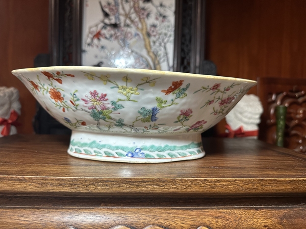 古玩陶瓷道光粉彩十二花神荷葉貢盤拍賣,當前價格12500元