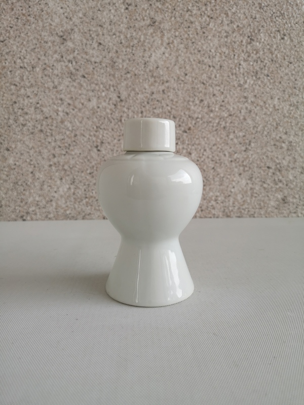 古玩陶瓷白釉梅瓶拍賣,當前價格168元