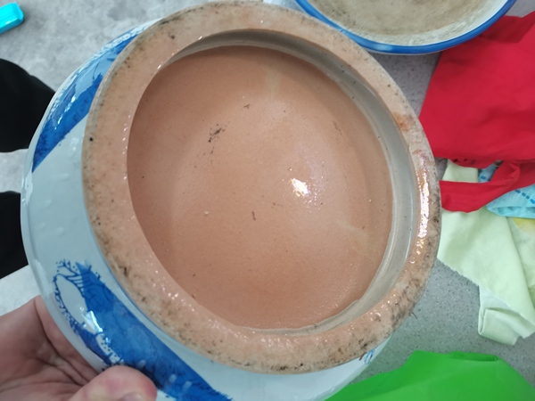 古玩陶瓷青花山水紋花盆一個不到30。兩個不到60拍賣,當前價格699元